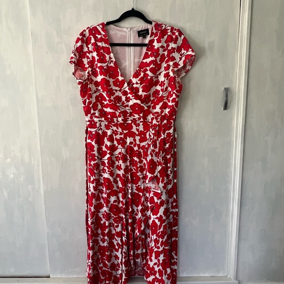 Perfect Floral Red and White tie-waist Dress - Picture 8 of 14